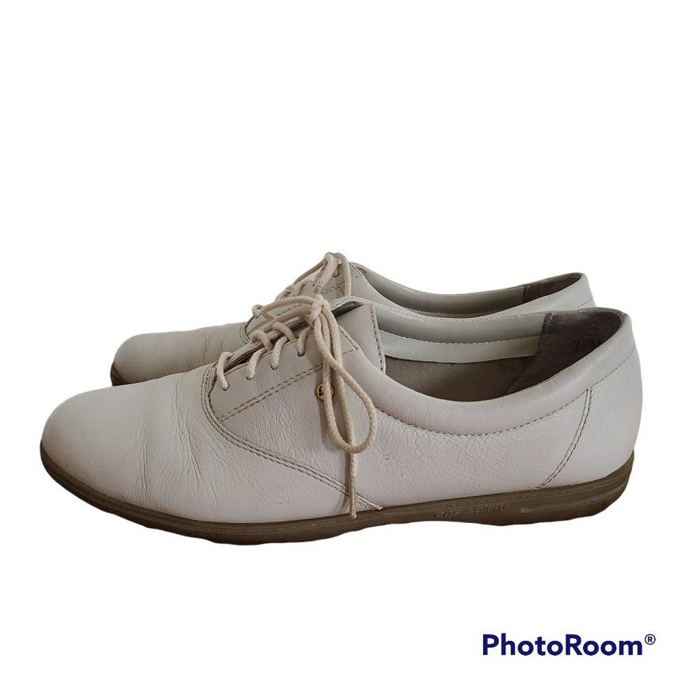 Easy Spirit Women's Motion Lace Up Oxford Anti-Gravity Comfort 7 Narrow 2A-4A
